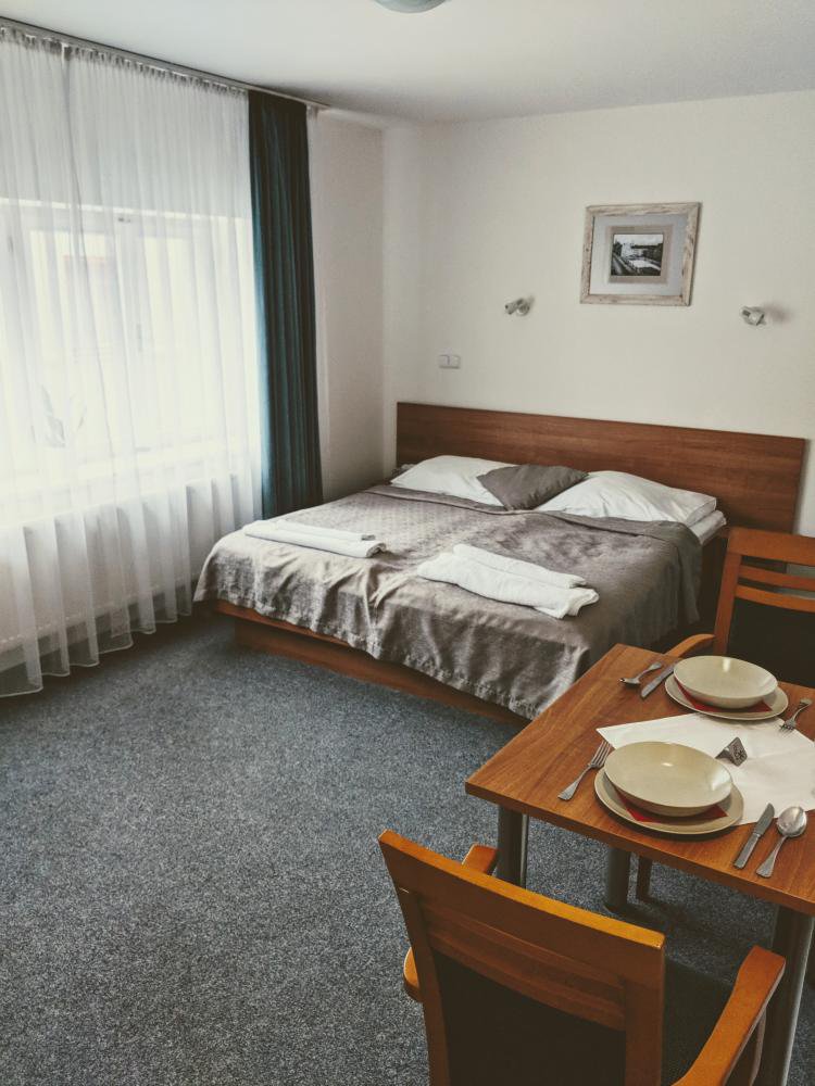 , HOTEL U ČESKÉ KORUNY, Hradec Králové