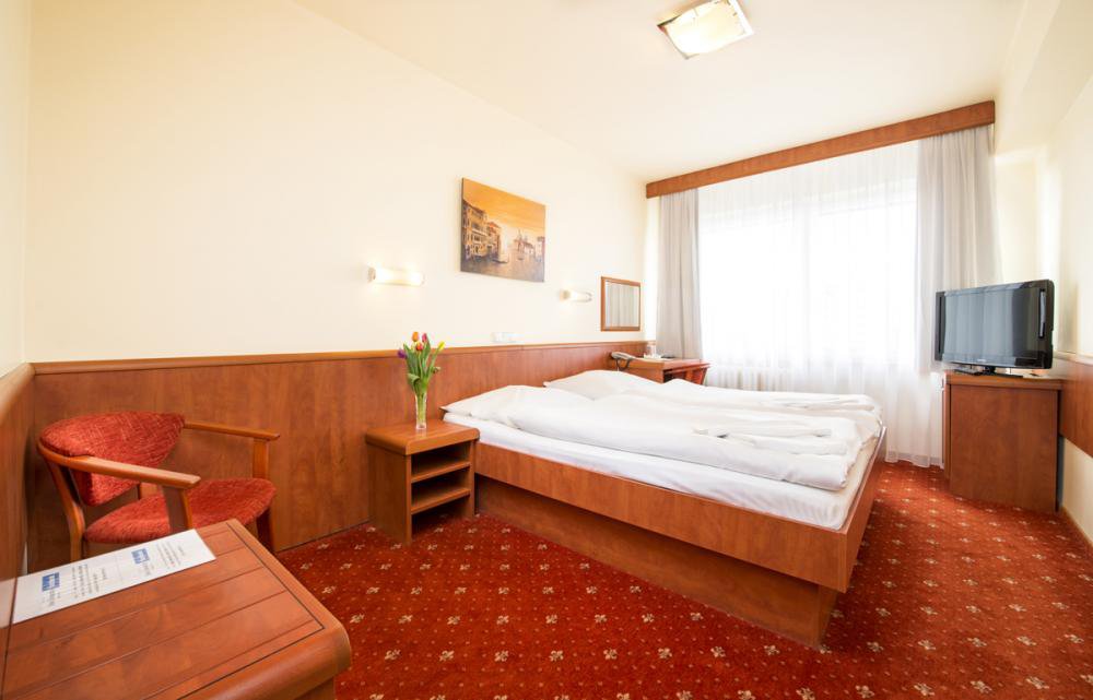 , Hotel Alessandria, Hradec Králové