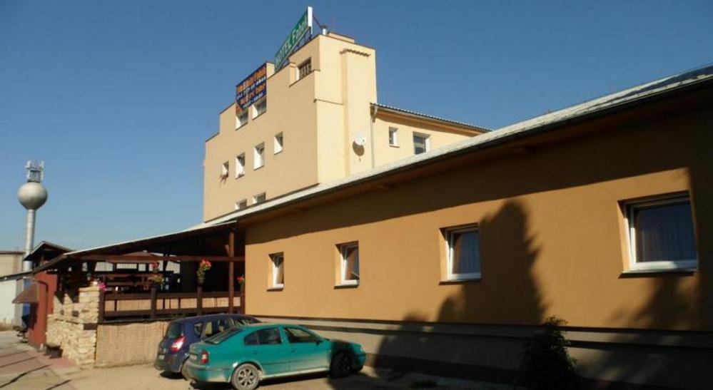 Hotel Fabok, Mochov