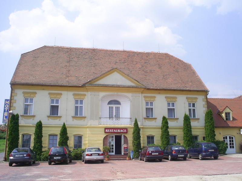, Hotel Club, Vranovská Ves