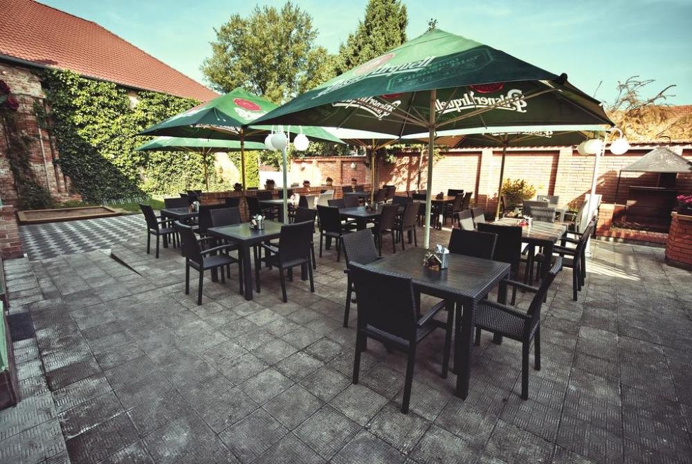 , Restaurace a Penzion Praha, Dolní Dunajovice