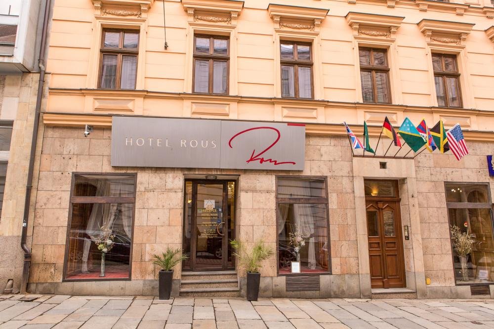 , HOTEL ROUS, Plzeň