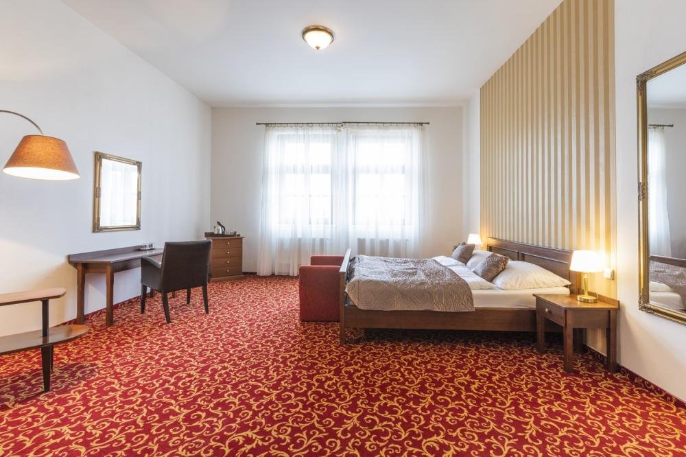 , Hotel a hostel U Zlatého kohouta, Kroměříž
