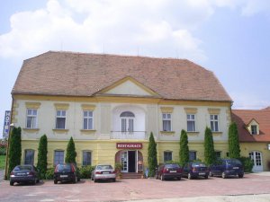 Hotel Club, Vranovská Ves, 