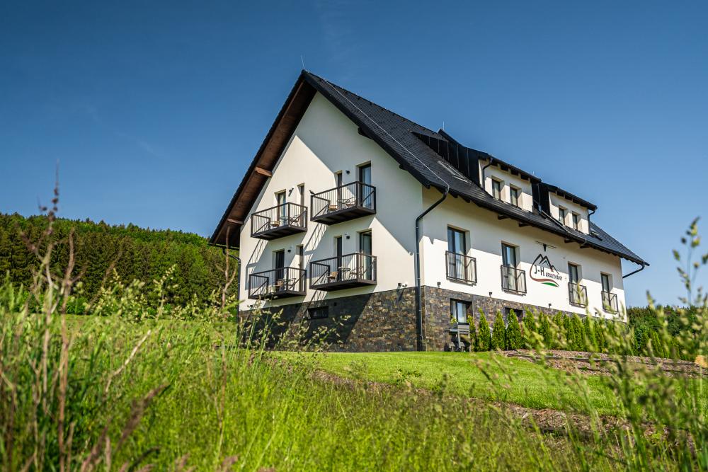 J-H Apartmány
