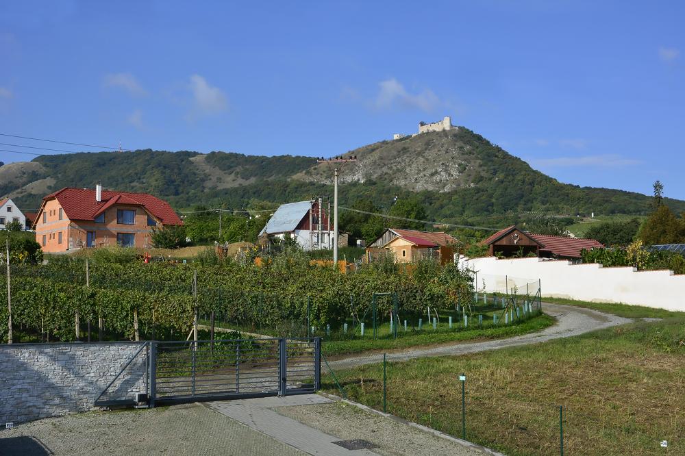 Areál Pálavské vinohrady Pavlov, Areál Apollon Resort Lednice
