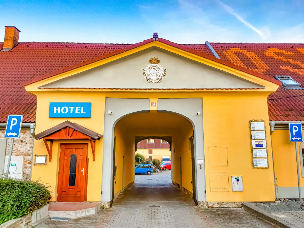 HOTEL *** RESTAURANT Na statku