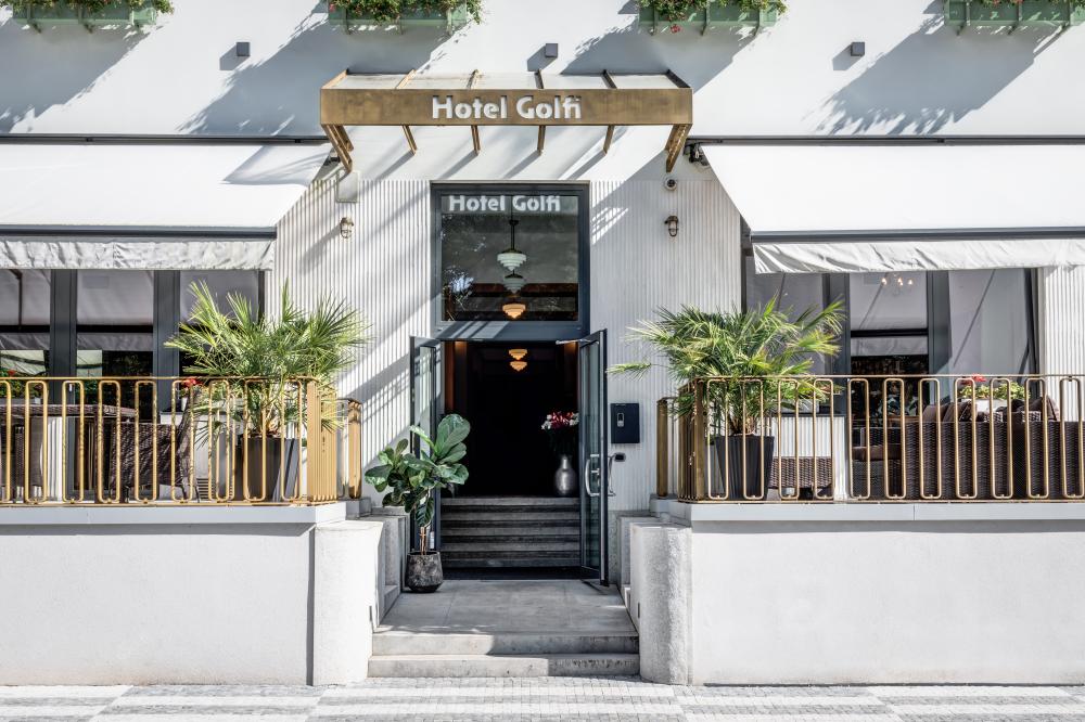 Hotel Golfi