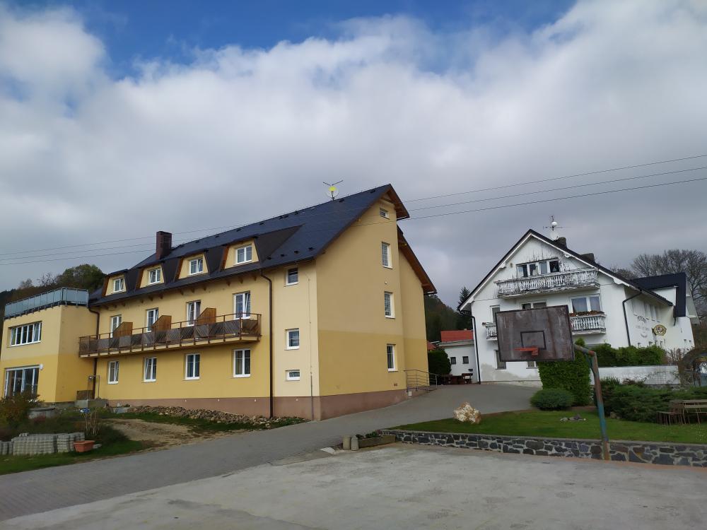 Penzion a restaurace U Jandů